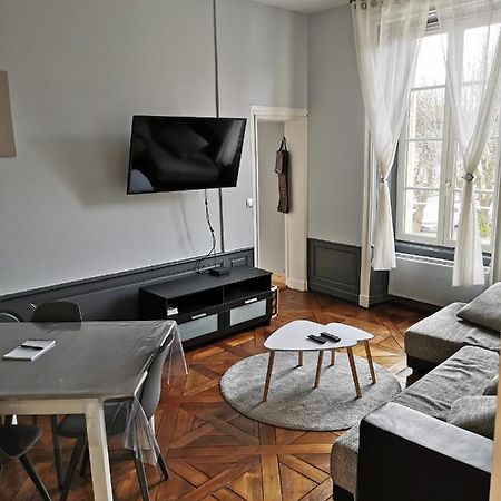 Appartement Avec Vue Sur Cathedrale Classe De Tourisme 3 Etoiles バイユー エクステリア 写真