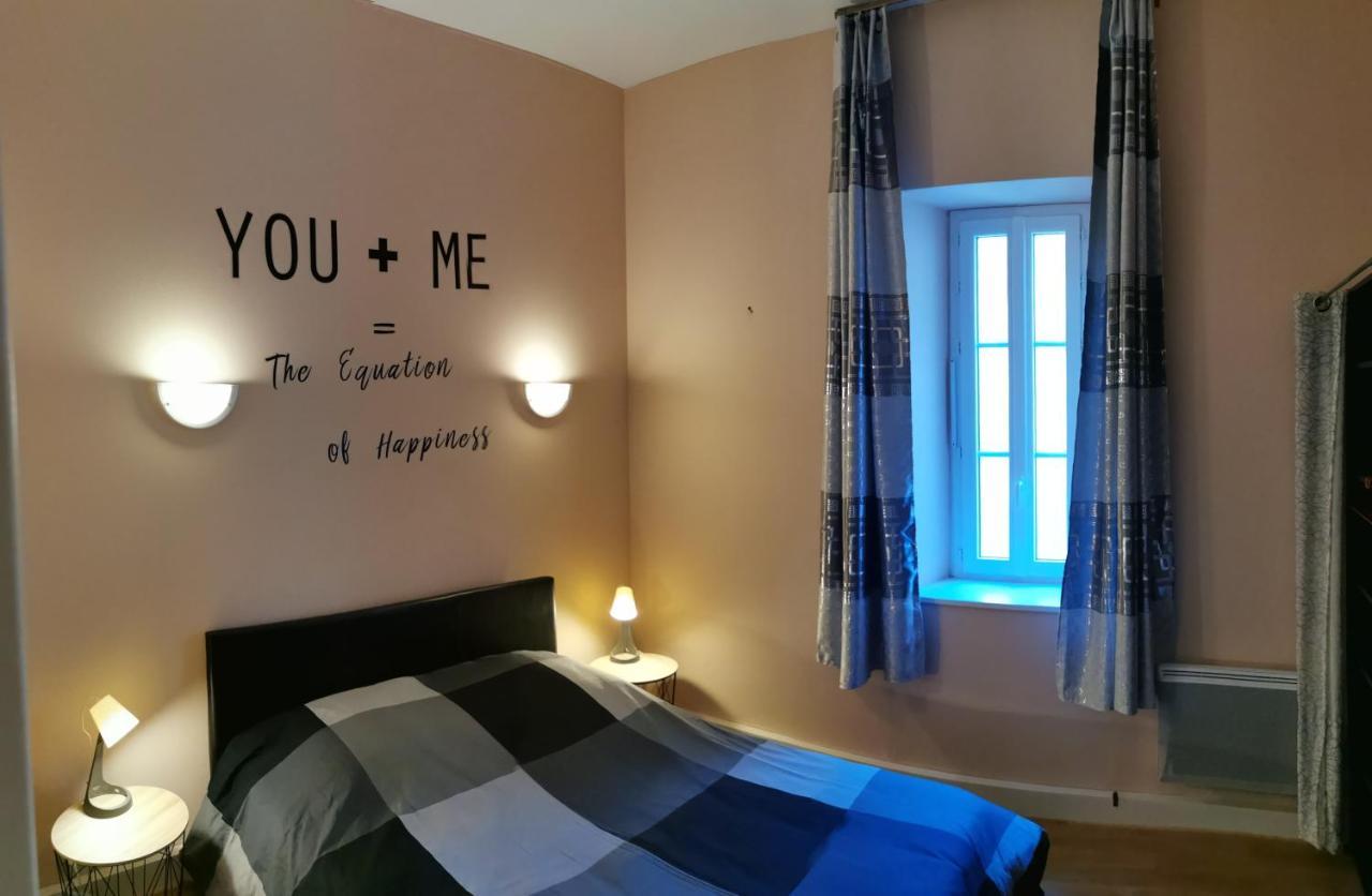 Appartement Avec Vue Sur Cathedrale Classe De Tourisme 3 Etoiles バイユー エクステリア 写真