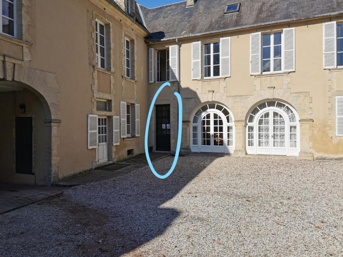 Appartement Avec Vue Sur Cathedrale Classe De Tourisme 3 Etoiles バイユー エクステリア 写真